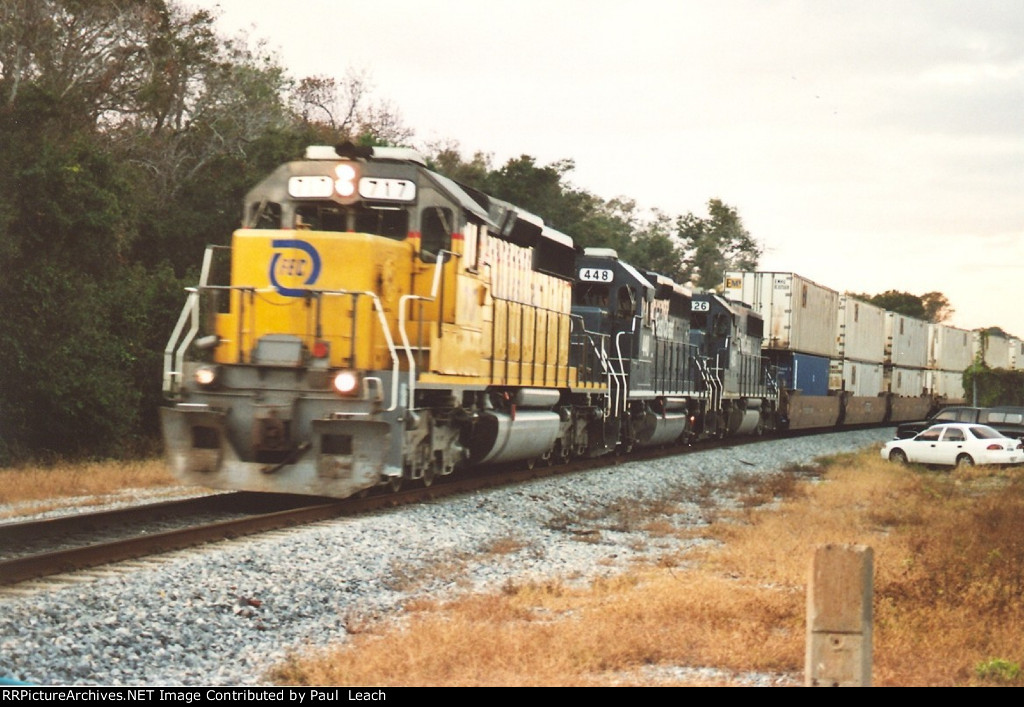 Intermodal (107) races south